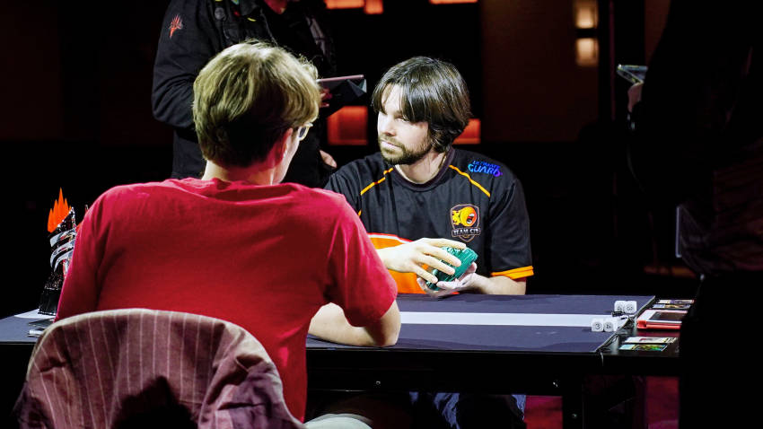 1920x1080-Pro-Tour-Phyrexia-Finals joueurs s'affrontant au pro tour magic the gathering